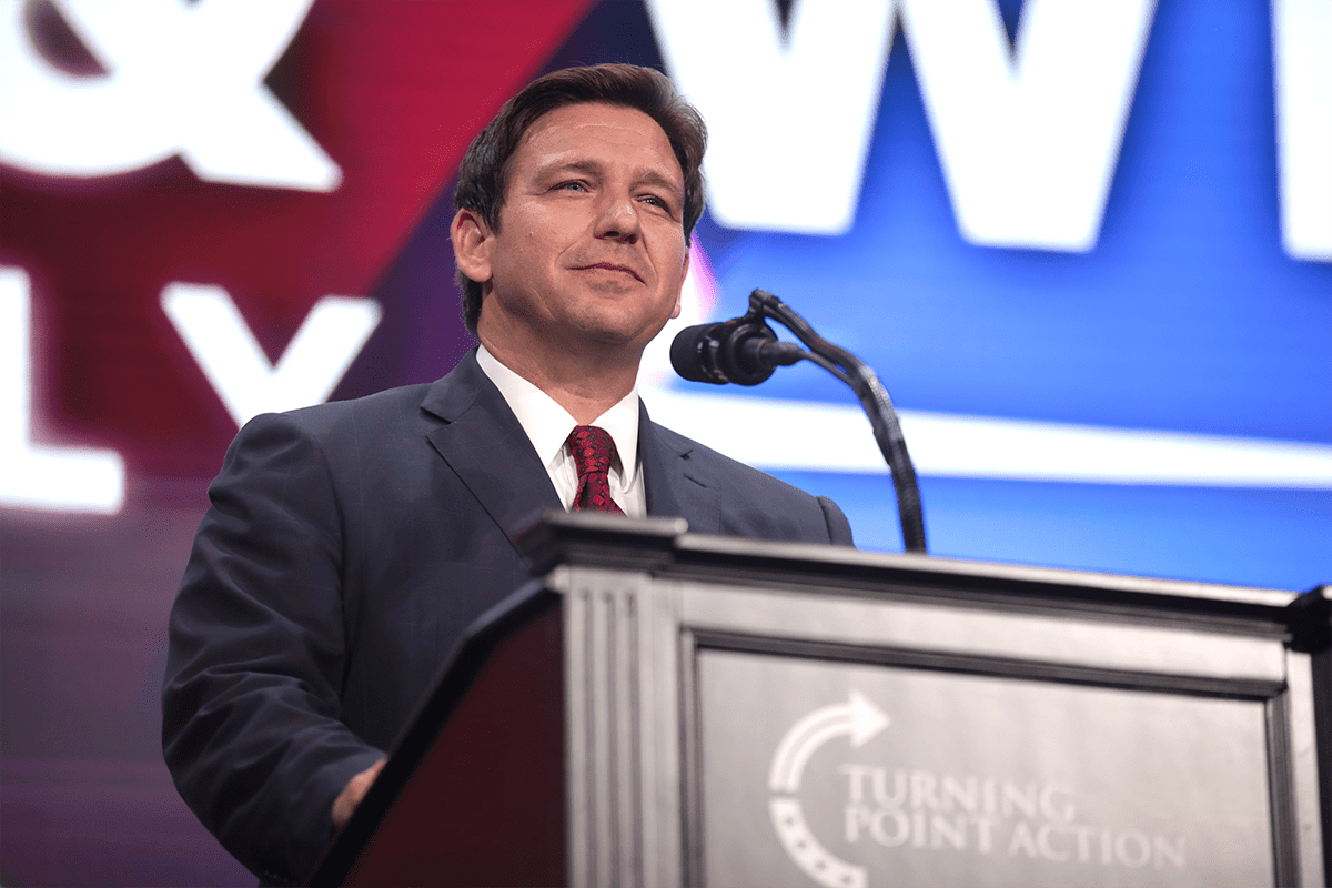 Governor Ron DeSantis speaking with attendees at a "Unite & Win Rally" at Arizona Financial Theatre in Phoenix, Arizona (Gage Skidmore).