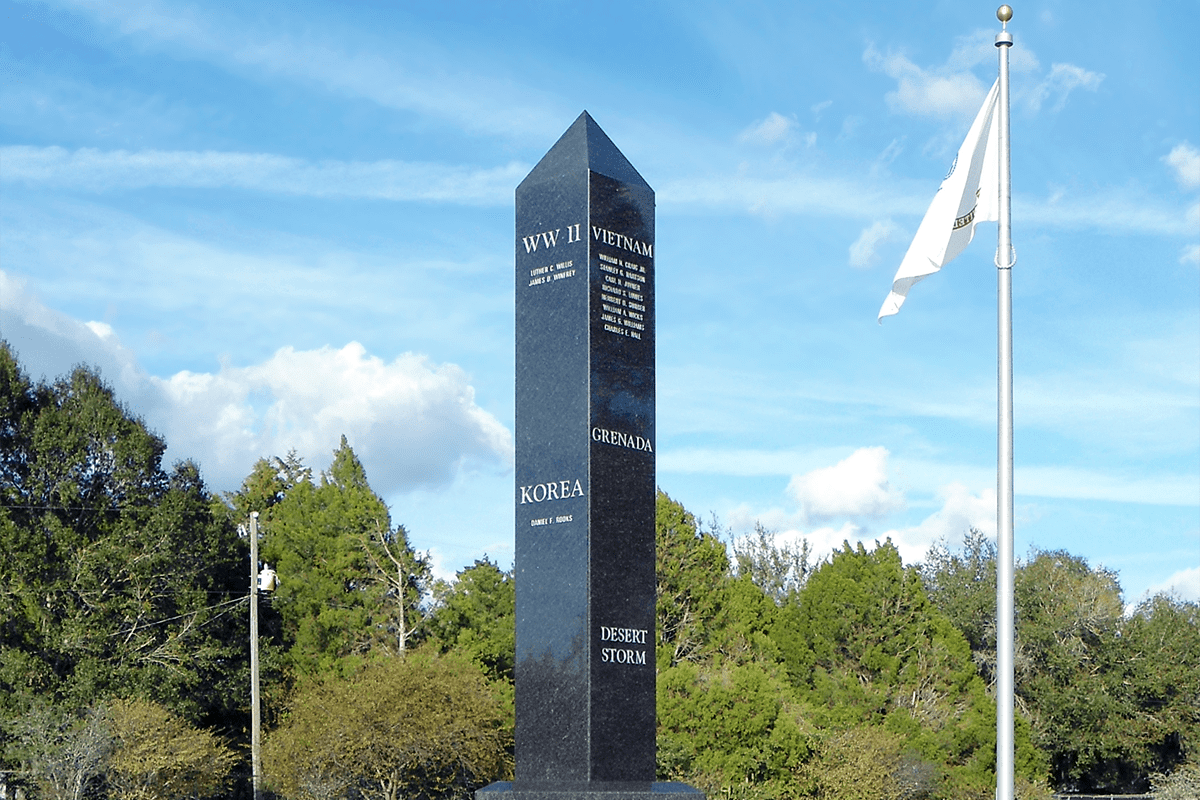 Fallen Heroes Monument in Bicentennial Park, Crystal River, Fla., Nov. 11, 2013. (Photo/Steven Martin)