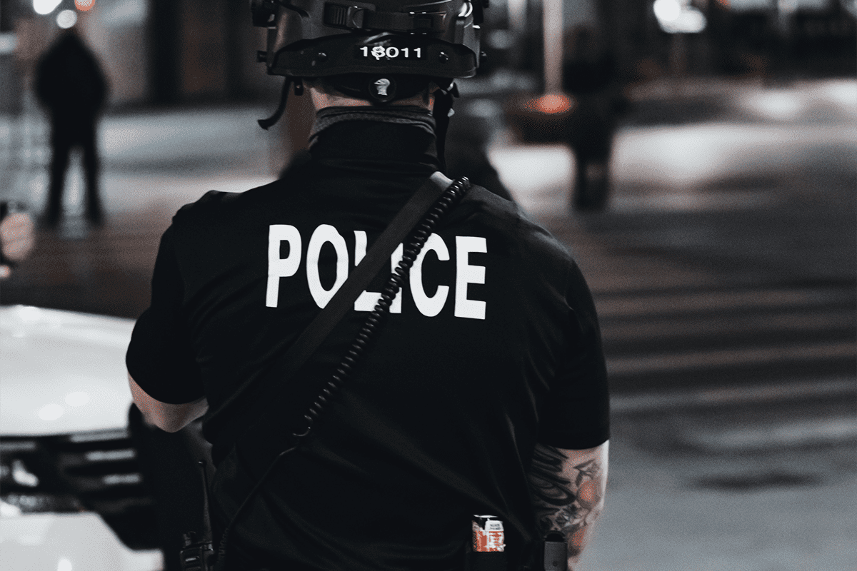 Police officer, Nov. 13, 2020. (Photo/Logan Weaver)