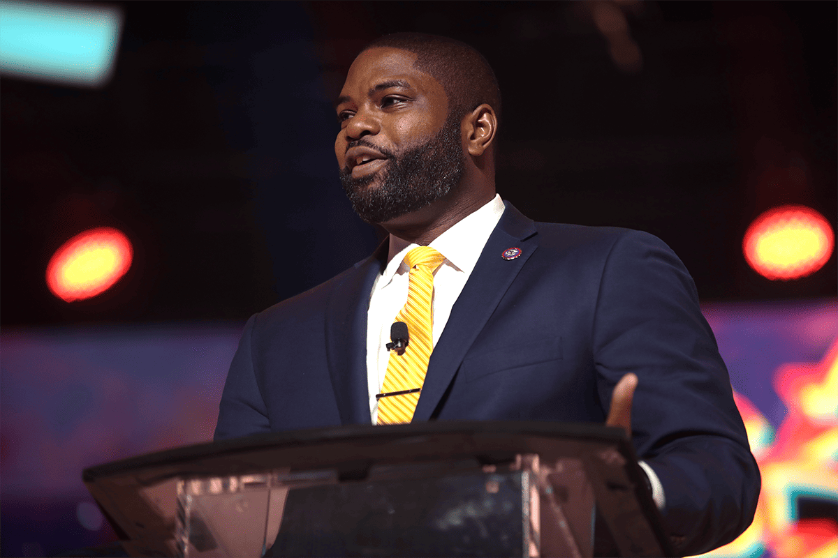 U.S. Rep. Byron Donalds, R-Fla., speaking with attendees at the 2022 Student Action Summit at the Tampa Convention Center in Tampa, Fla., July 24, 2022. (Photo/Gage Skidmore, Flickr)