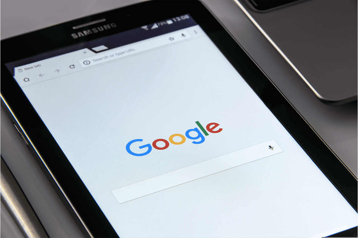 Google search engine on a smartphone. (Photo/PhotoMIX-Company, Pixabay)