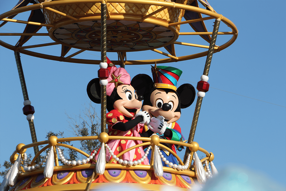 Mickey and Minnie Mouse at Walt Disney World in Bay Lake, Fla., May 7, 2020. (Photo/Héctor Vásquez, Unsplash)