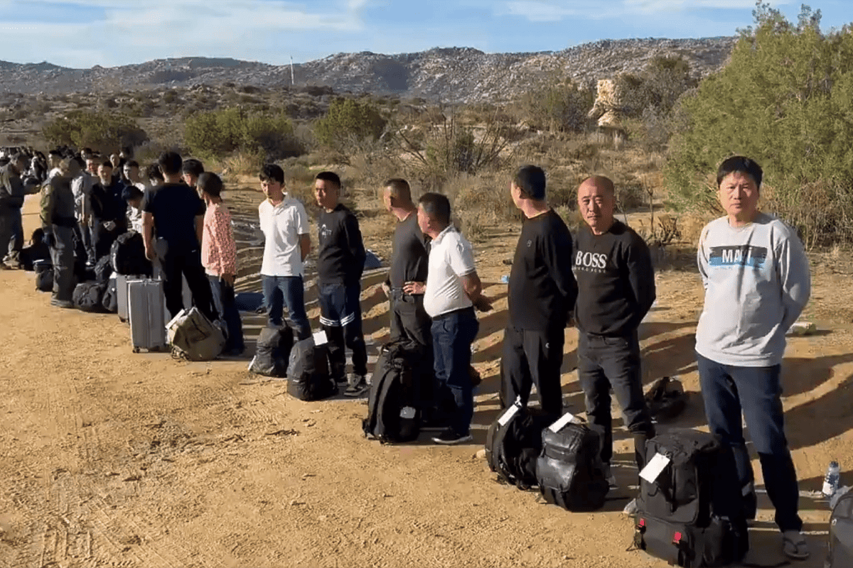 <a href=https://twitter.com/VenturaReport>Group of migrants at the U.S. southern border in Jacumba Hot Springs, Calif., Dec. 4, 2023.</a> (Video/Jorge Ventura, NewsNation)