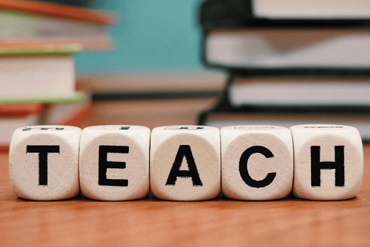 "Teach" dice, Jan. 9, 2017. (Photo/Pixabay)